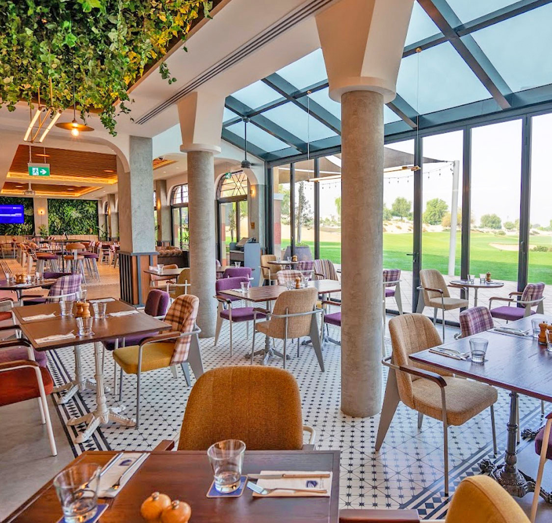 مطعم وحانة 261