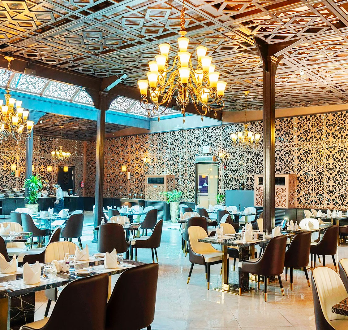 Al Thouraya Restaurant - Ezdan Hotel West Bay Towers