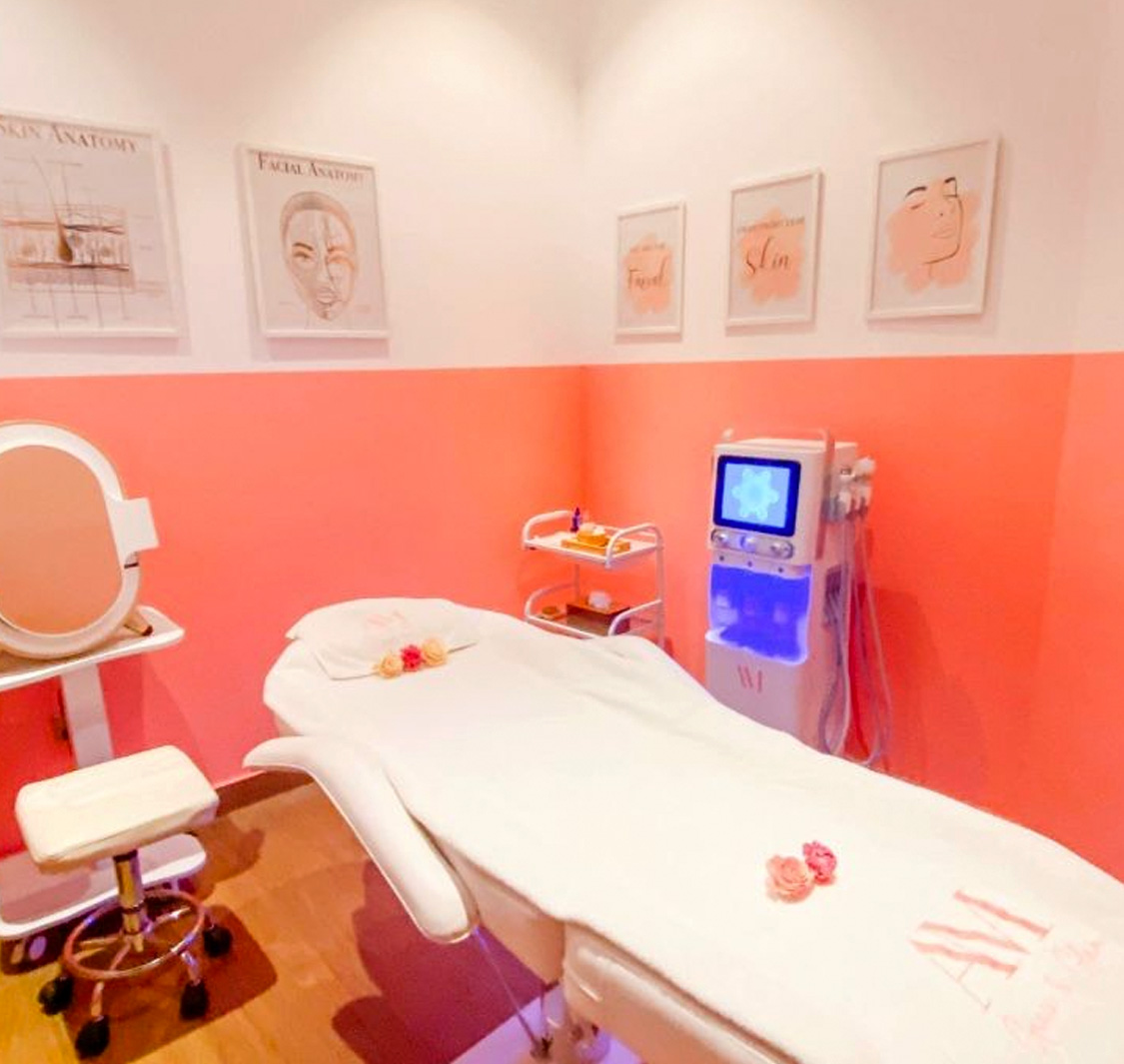 AM Grace & Glam Ladies Cosmetic & Personal Care Center