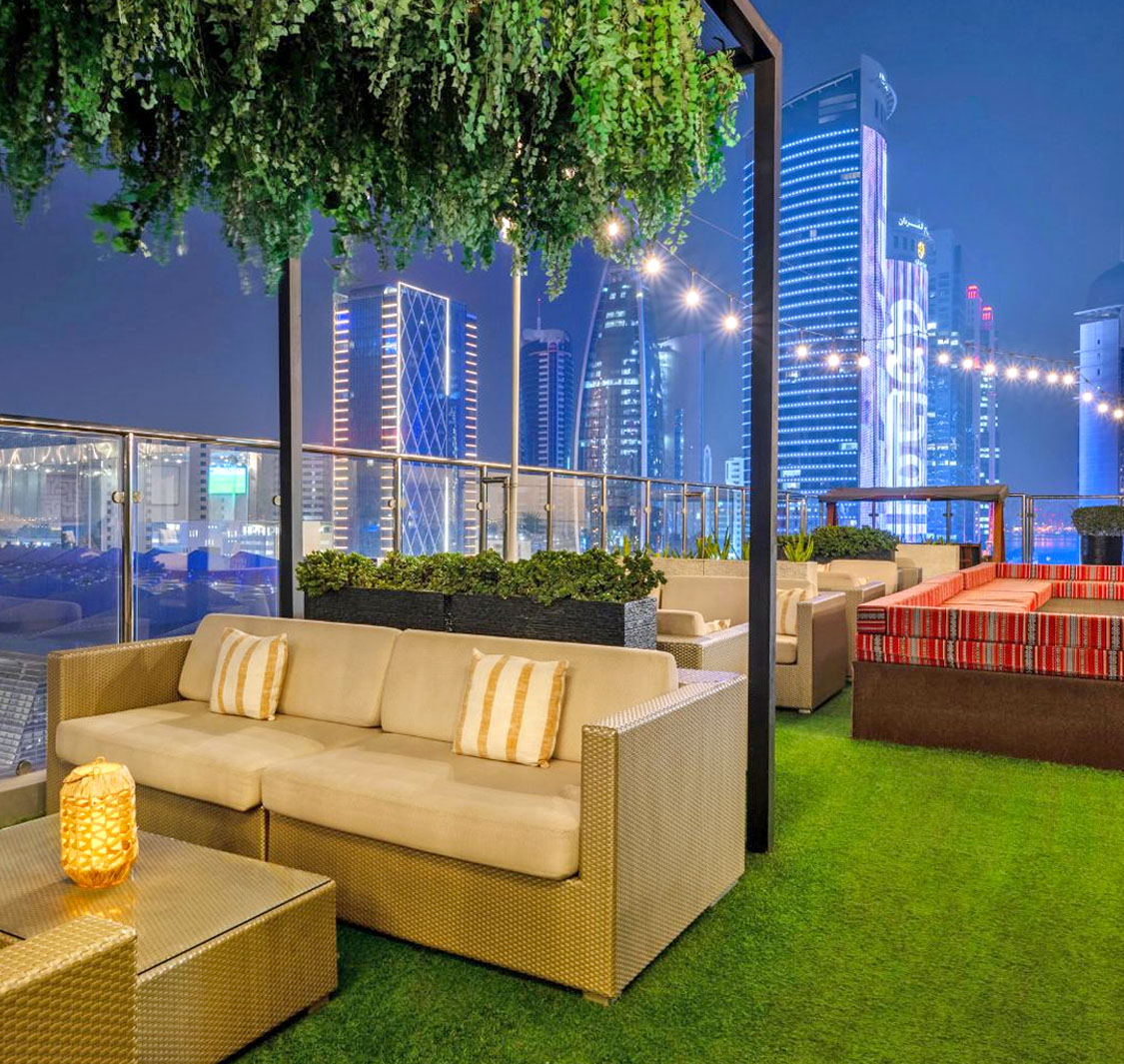 Aqua Lounge