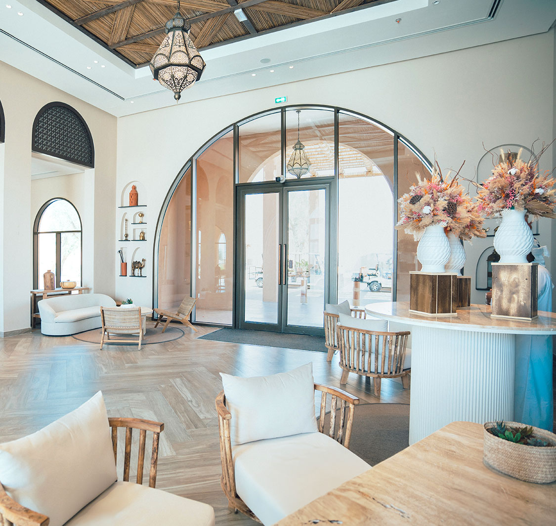 Bab Al Nojoum Bateen Liwa