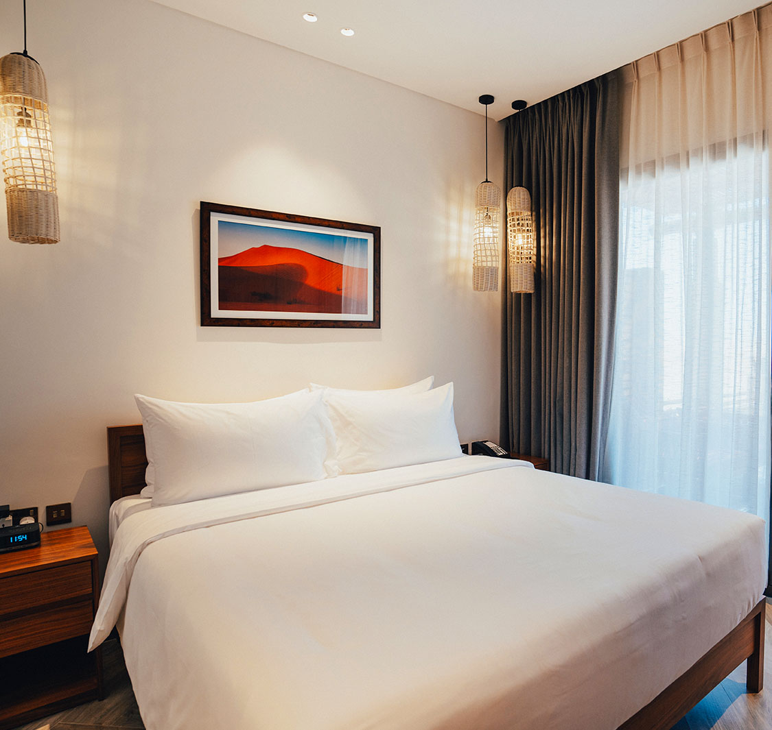 Bab Al Nojoum Bateen Liwa