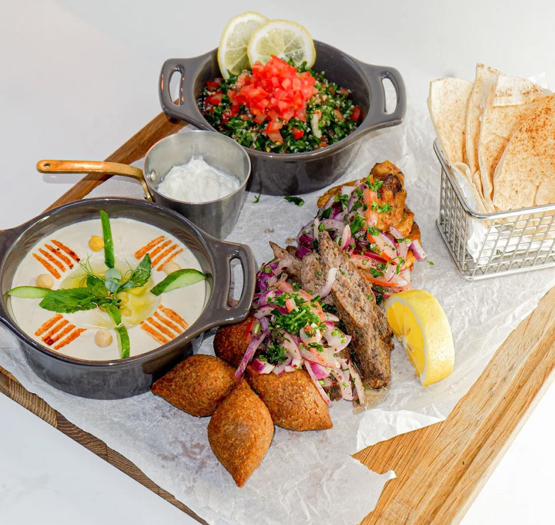 ردهة وتراس البلكون