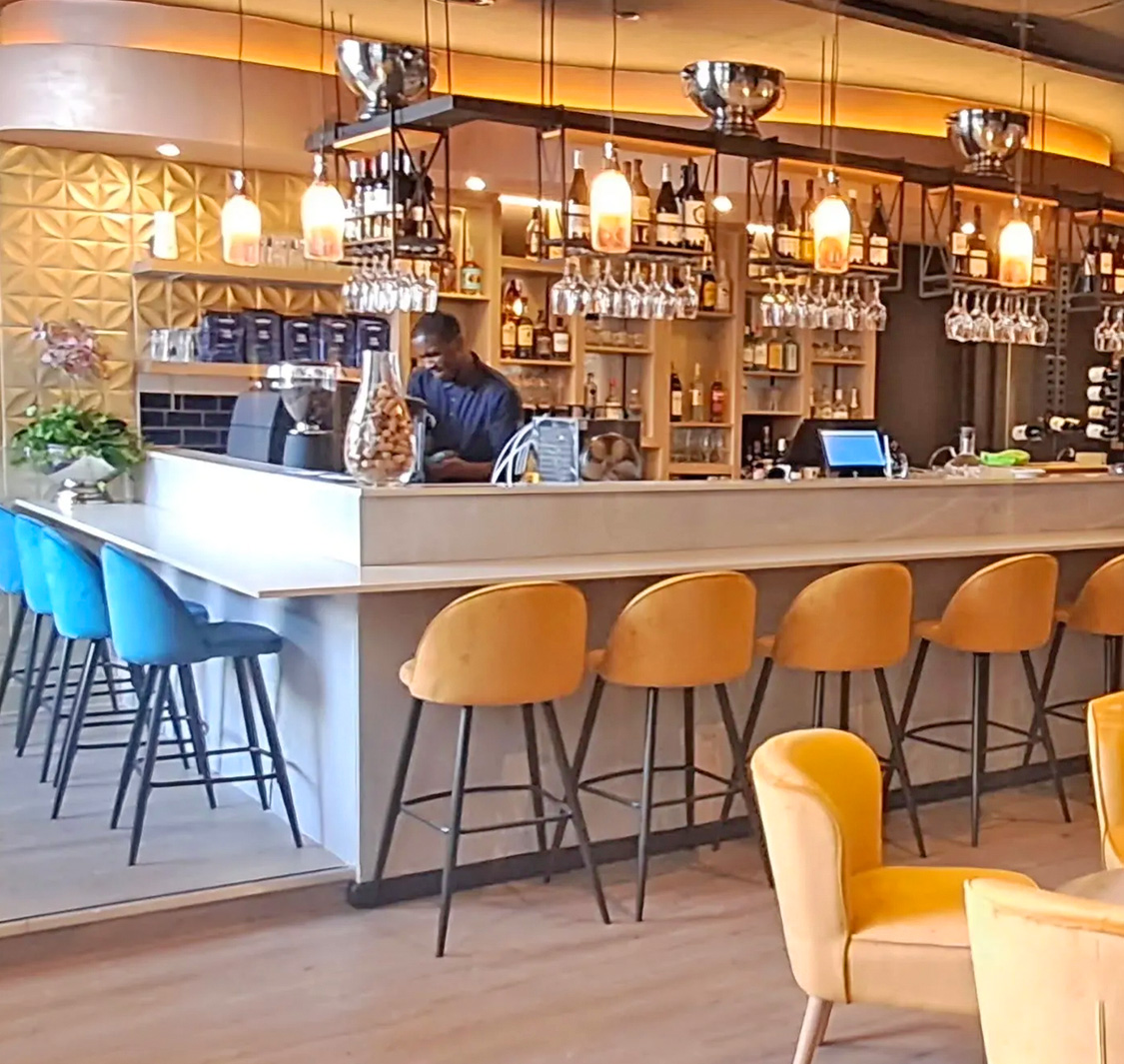 Bardouro Wine & Gin Bar