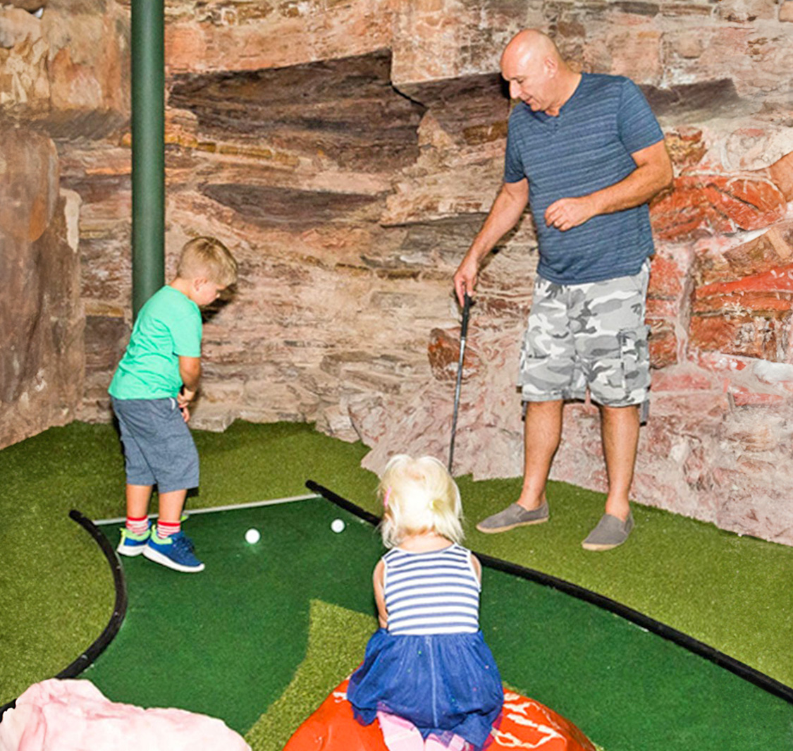 Cave Golf @ Scratch Patch Mineral World