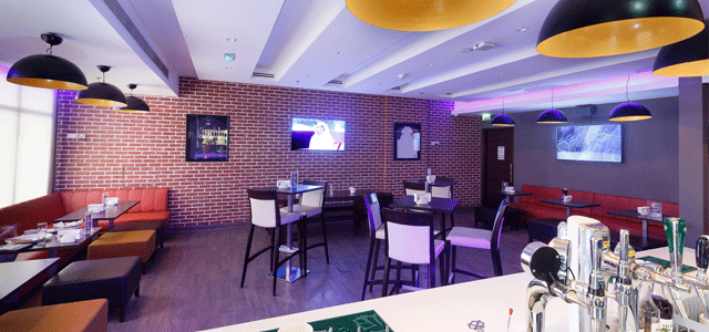Champs Sports Bar & Grill