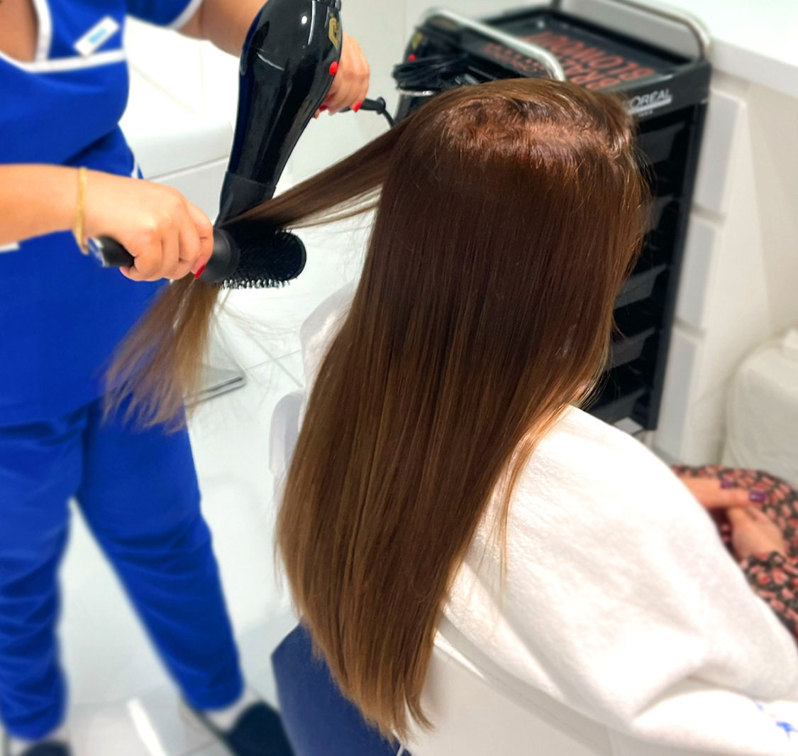 صالون كلويز للتجميل والعناية بالشعر والأظافر