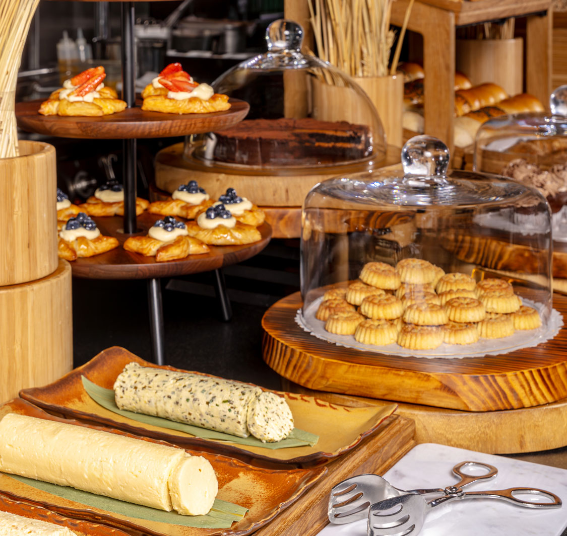 Conrad Breakfast Cafe