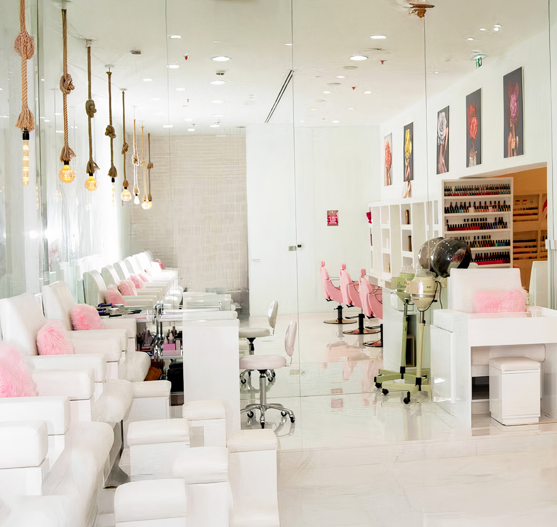 Cutting Edge Ladies Salon
