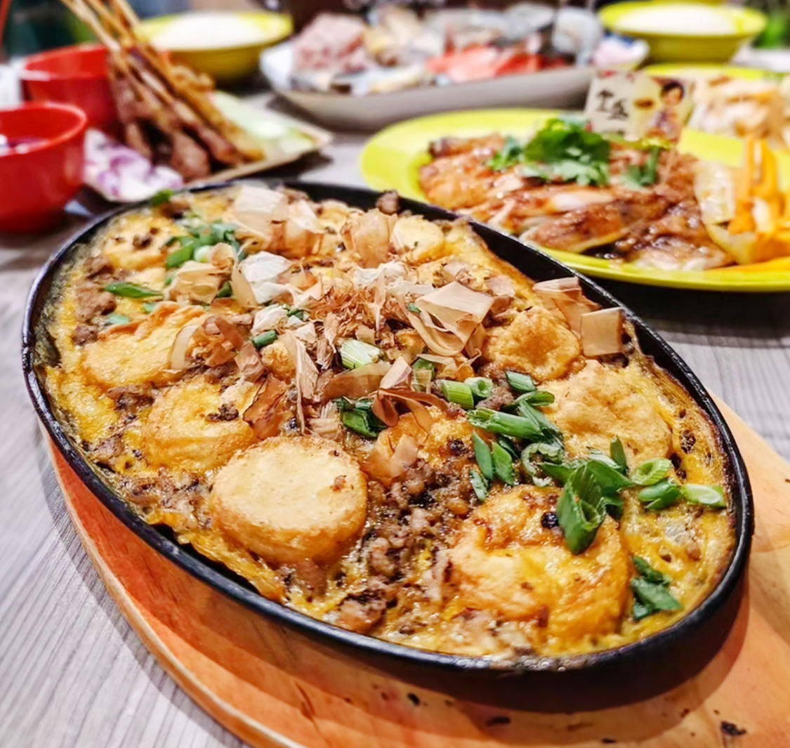 Feng Sheng Chicken Rice & Steamboat