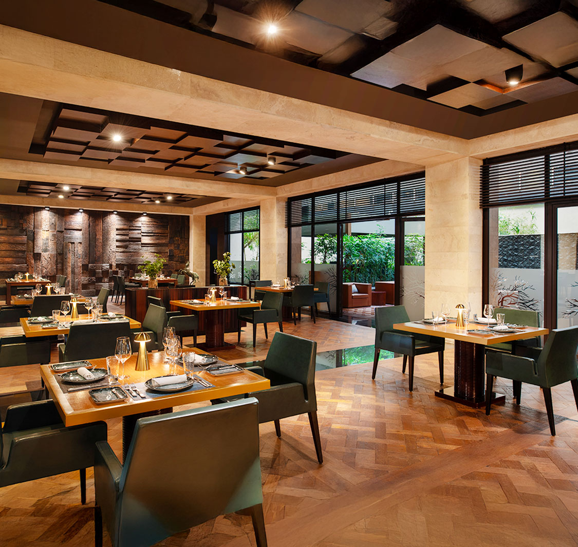 Hunters Room & Grill