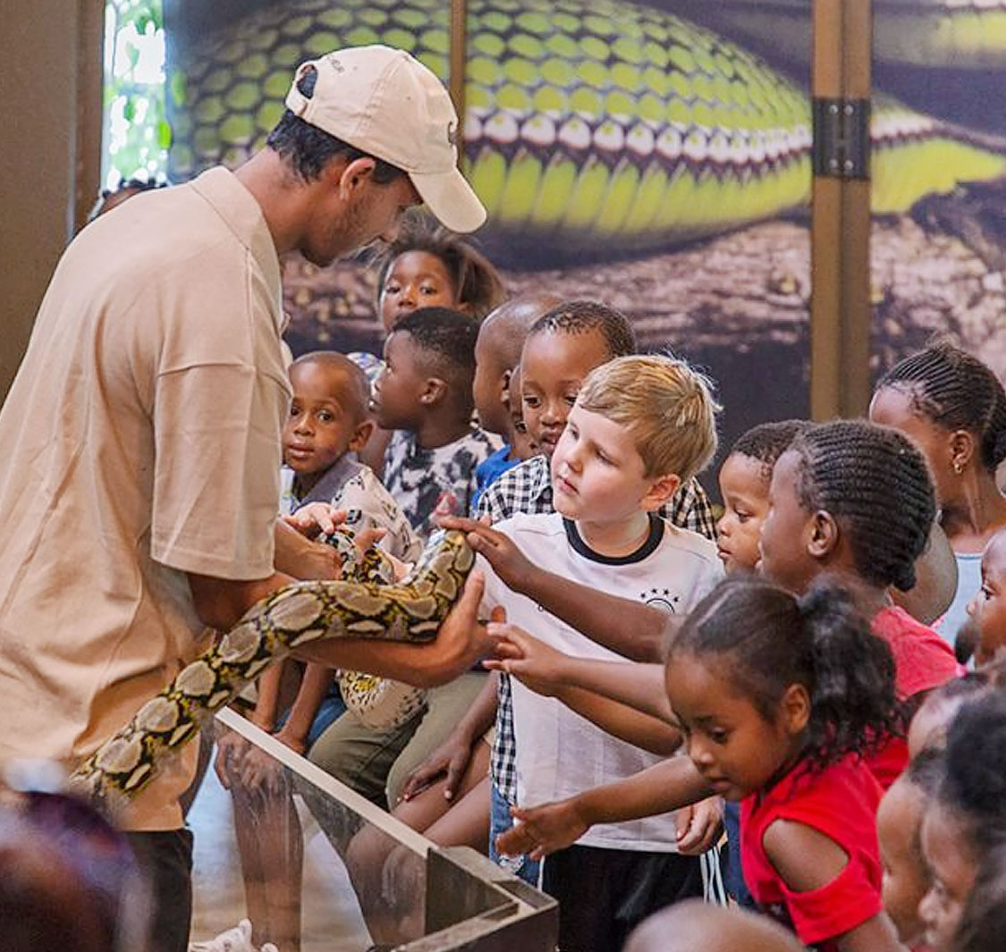 Le Bonheur Crocodile Farm