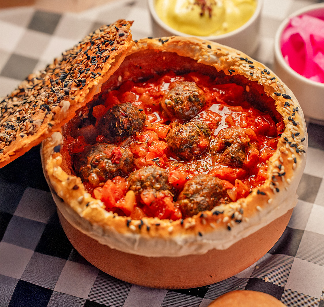 Manoushe W Fokhara Restaurant