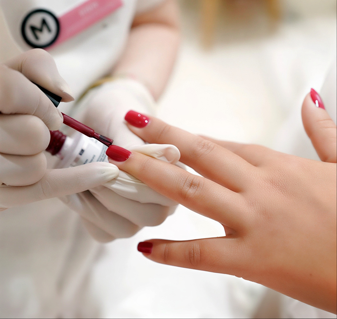 Mirrors Beauty Lounge