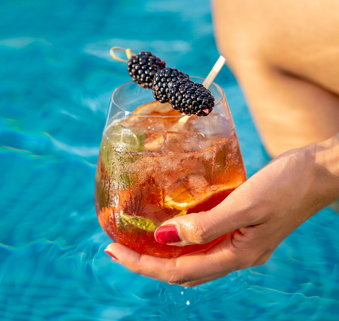 Mosaic Pool Lounge & Bar