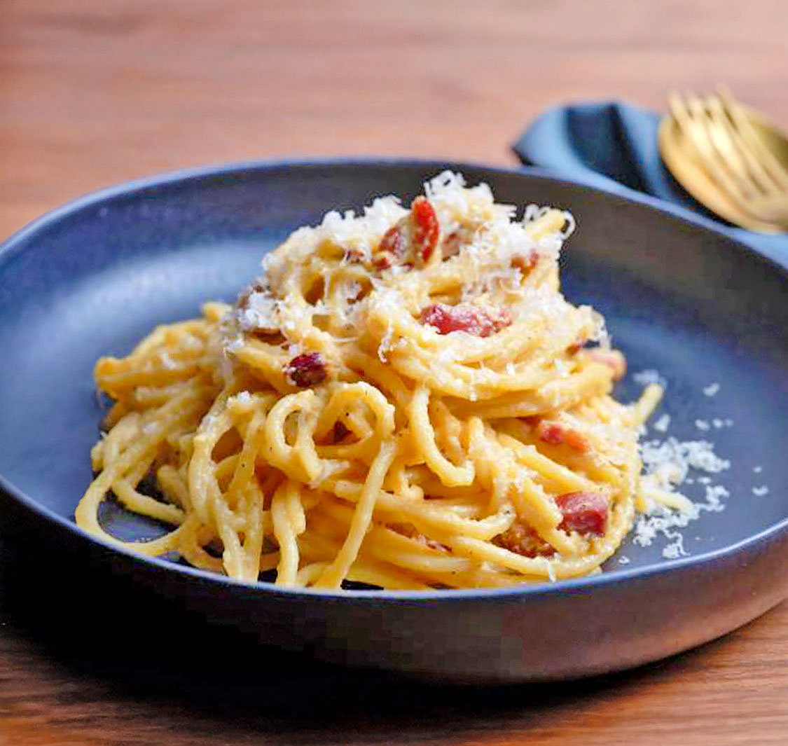 Muju Restaurant & Lounge