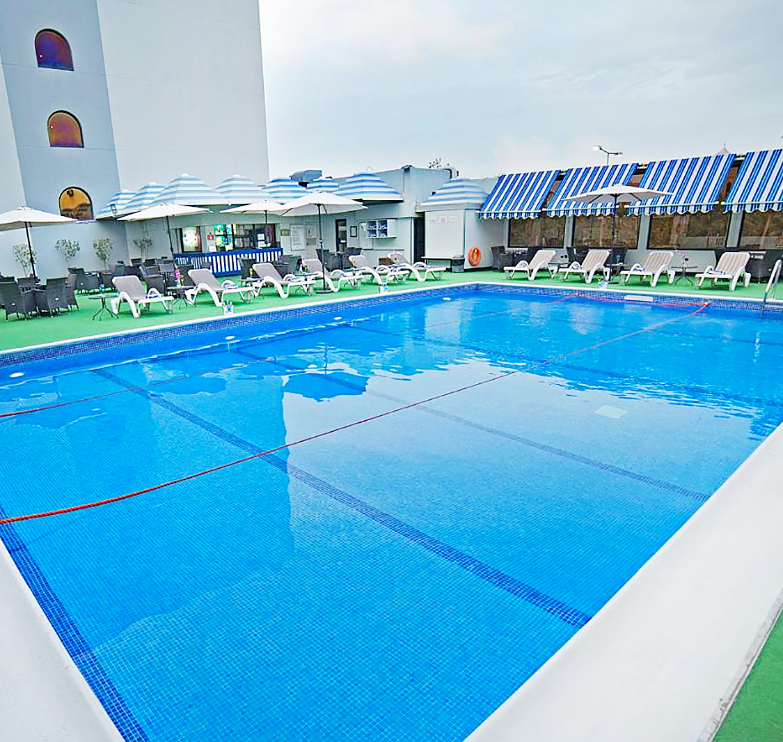 Oasis Pool