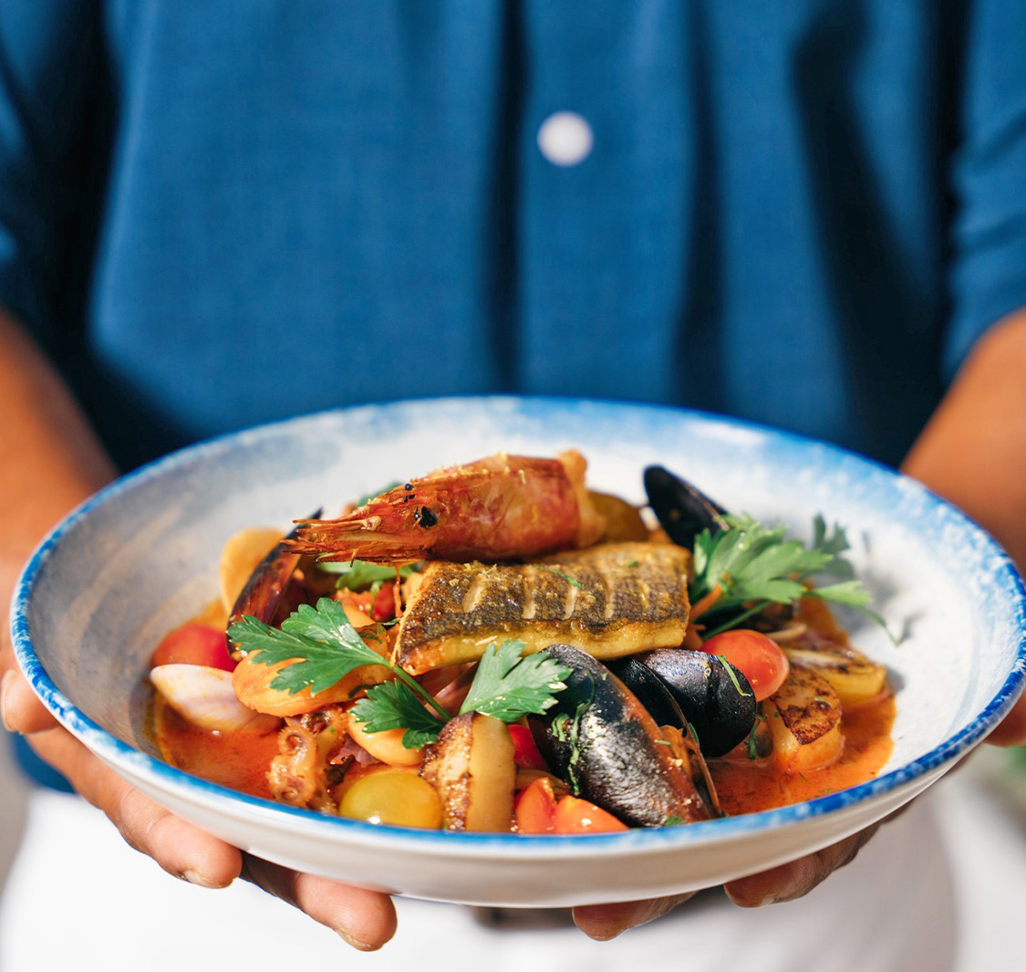 OIA Greek Restaurant & Pool Lounge