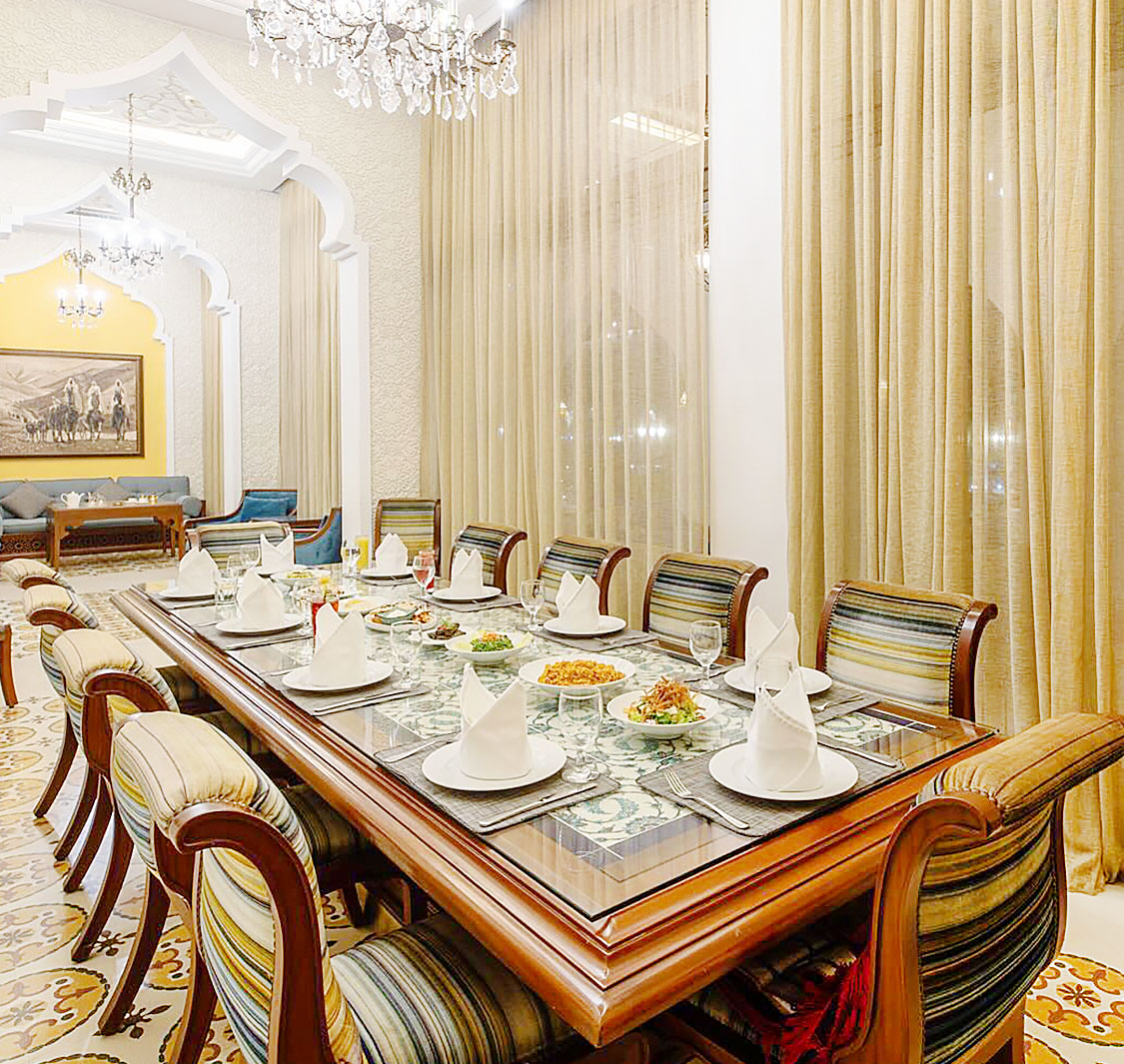 مطعم لؤلؤة الشرق