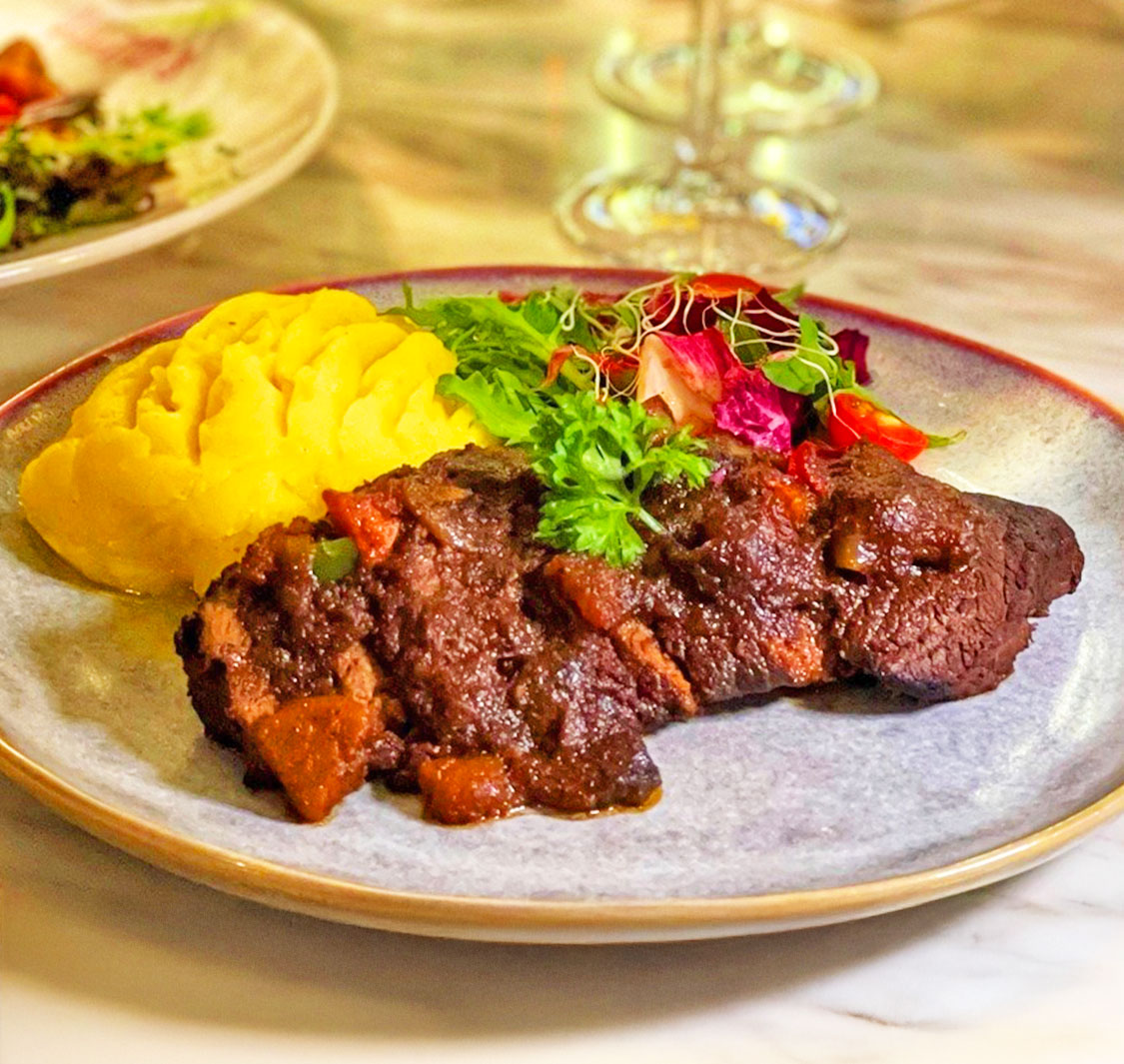 Quentin's Bar and Restaurant