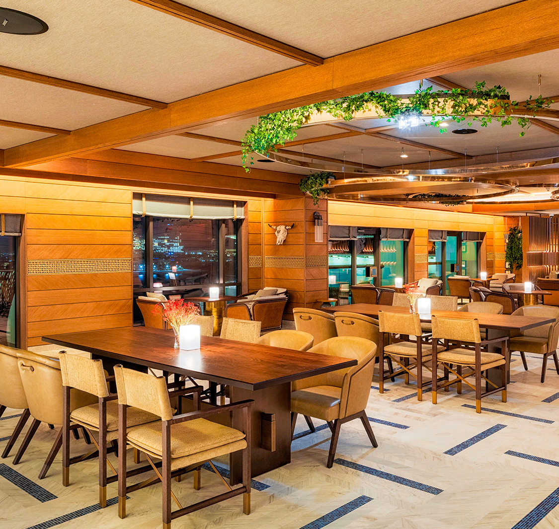 Raia Restaurant & Lounge