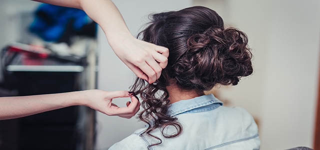 Red Lips Salon