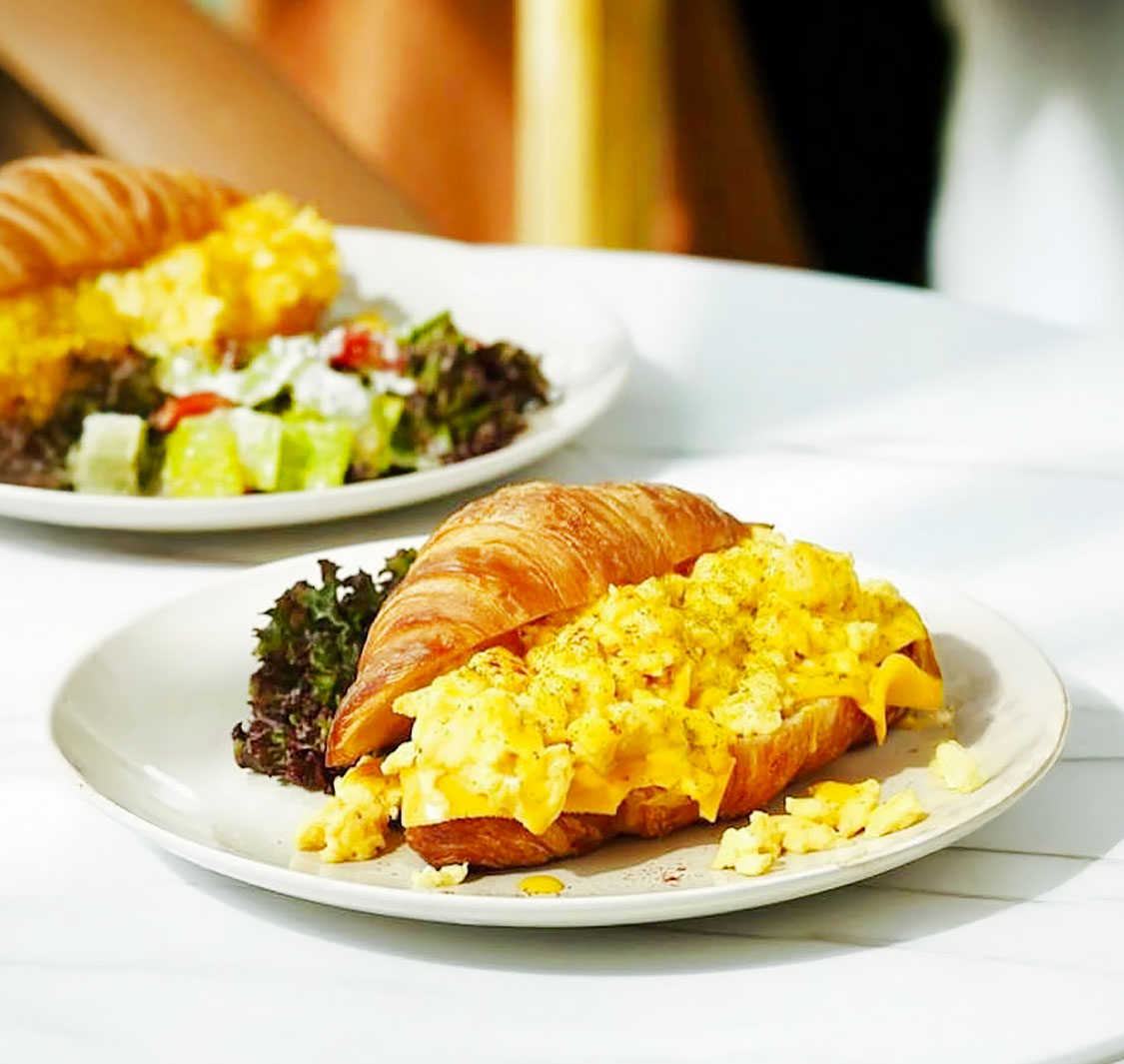 Royal Cafe - Radisson Diplomat