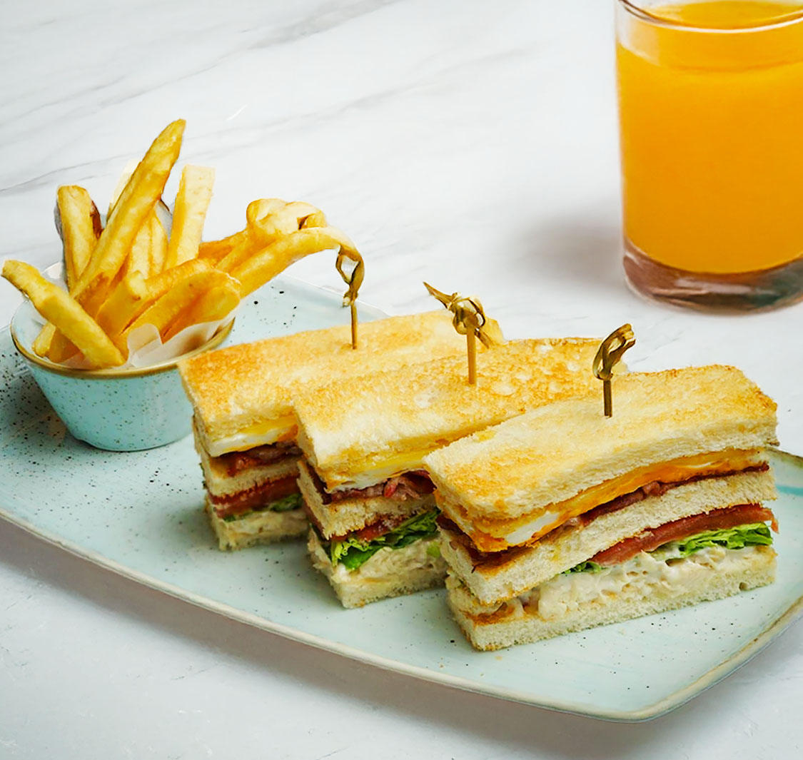 Royal Cafe - Radisson Diplomat