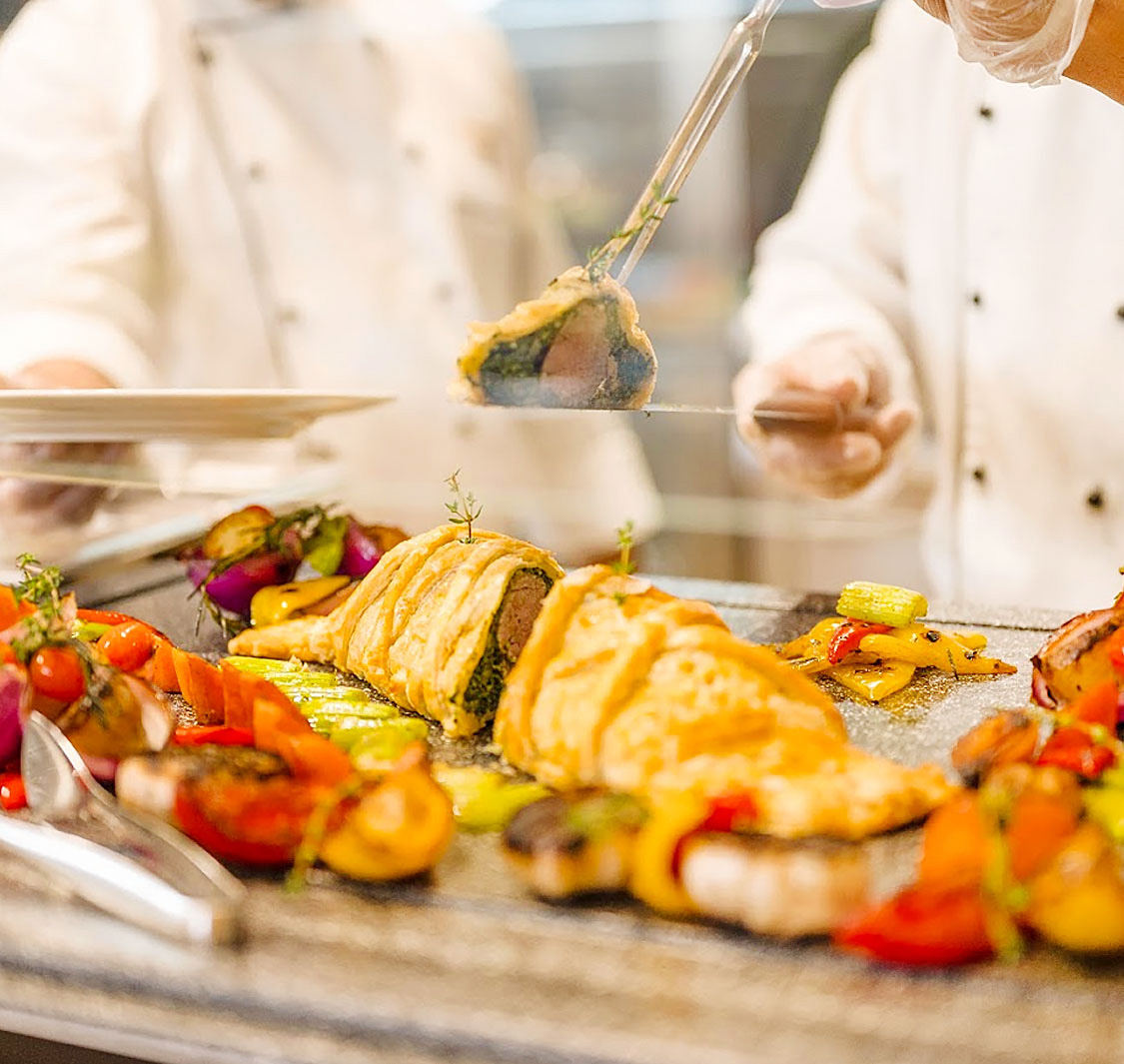 Silk Road Restaurant - Radisson Blu Hotel & Convention Center, Riyadh Minhal