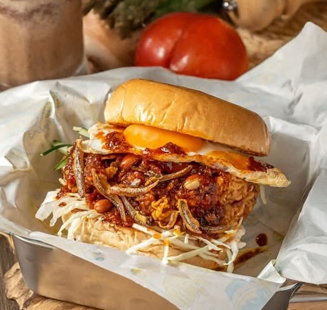 Space 80's Cafe Austin Perdana