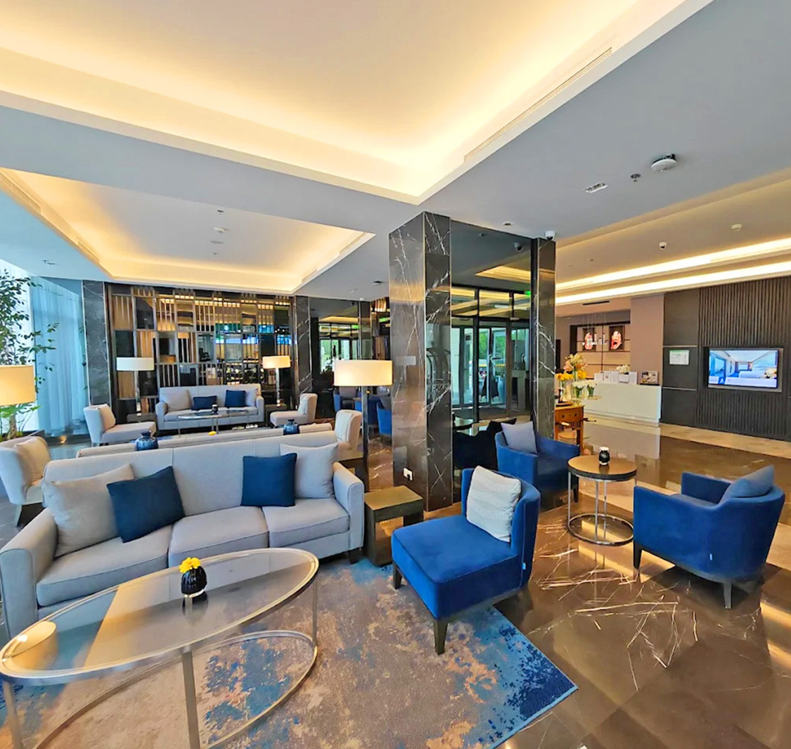 Starbucks & The Lounge