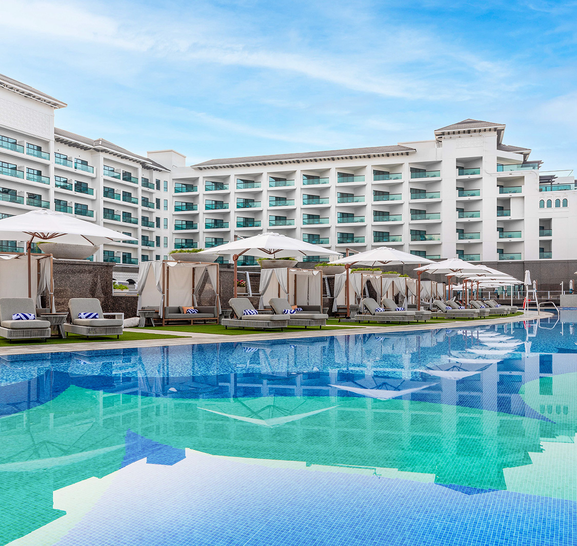 Taj Exotica Resort & Spa The Palm - Pool & Beach