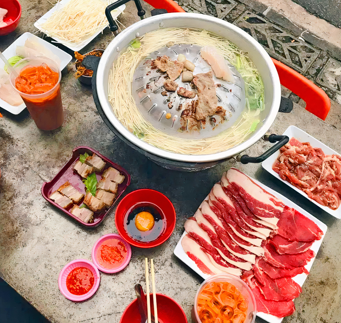 Tha Siam Charcoal Mookata