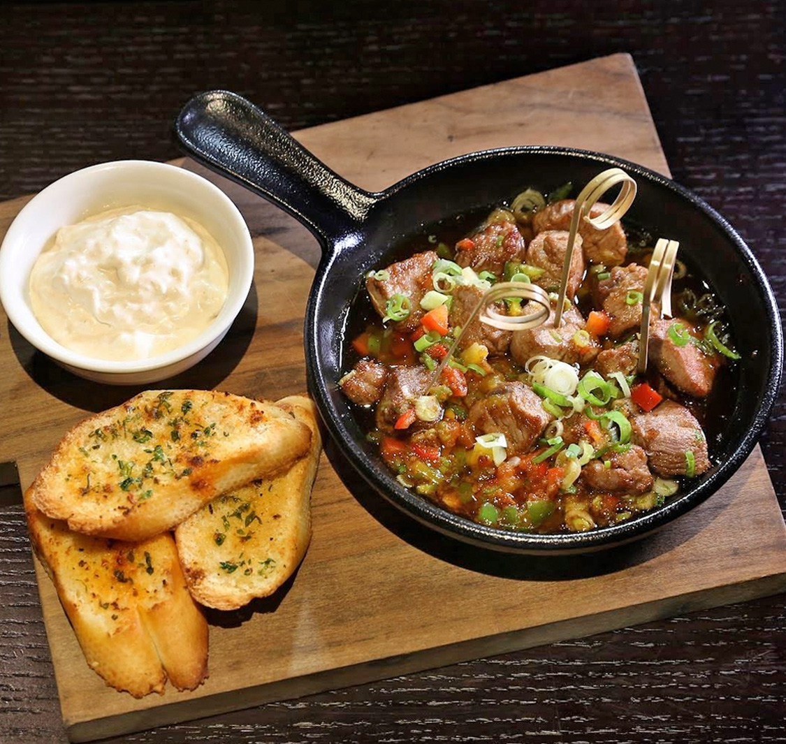 ذا روز أند كروان – دبي