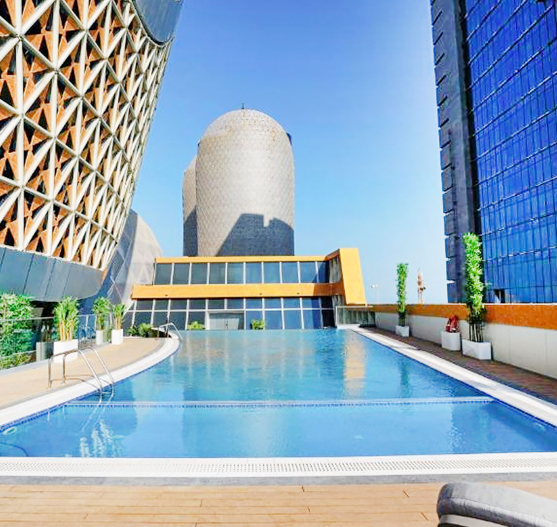 Velero Hotel Pool & Gym